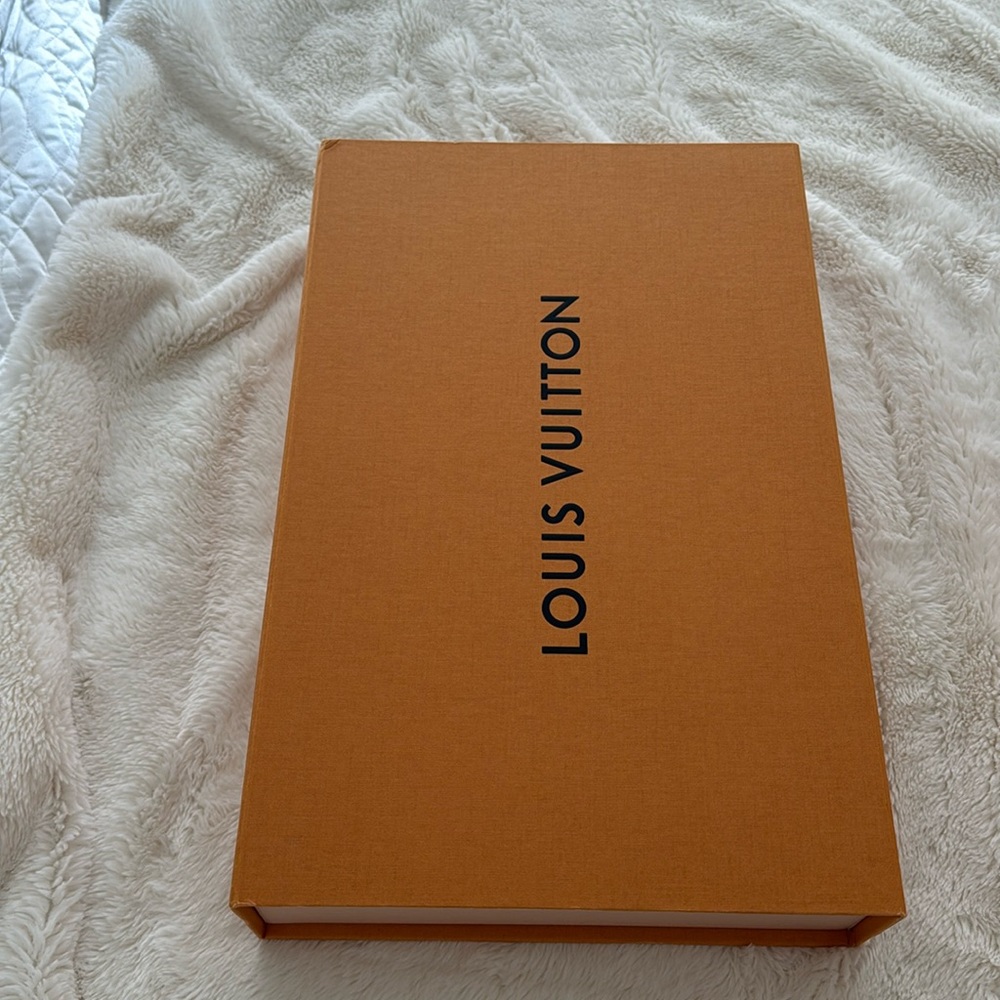 Louis Vuitton empty gift box 🎁